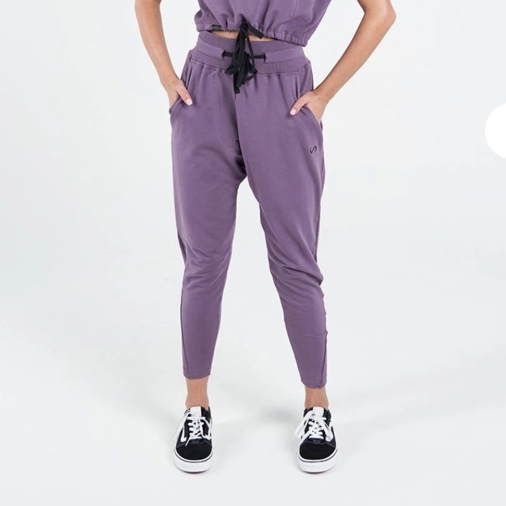 NWT TLF apparel comfy techne joggers
